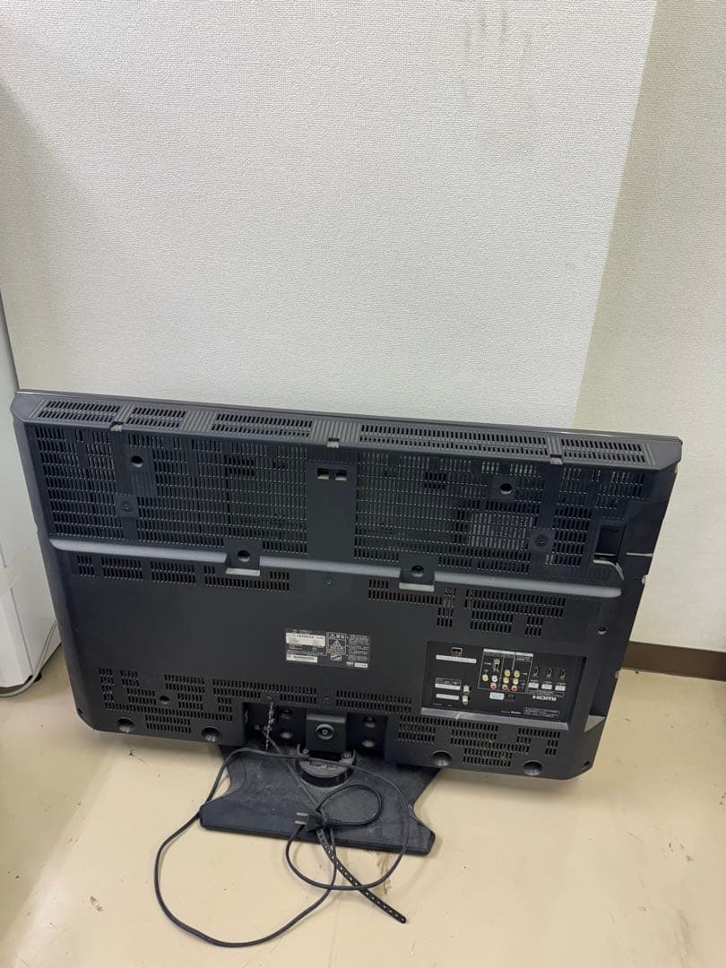 L37-XP05 2010年製　WOOO 日立液晶テレビ