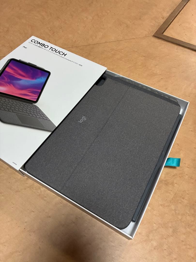 【美品】Logicool Combo Touch（第10世代用iPad用カバー）