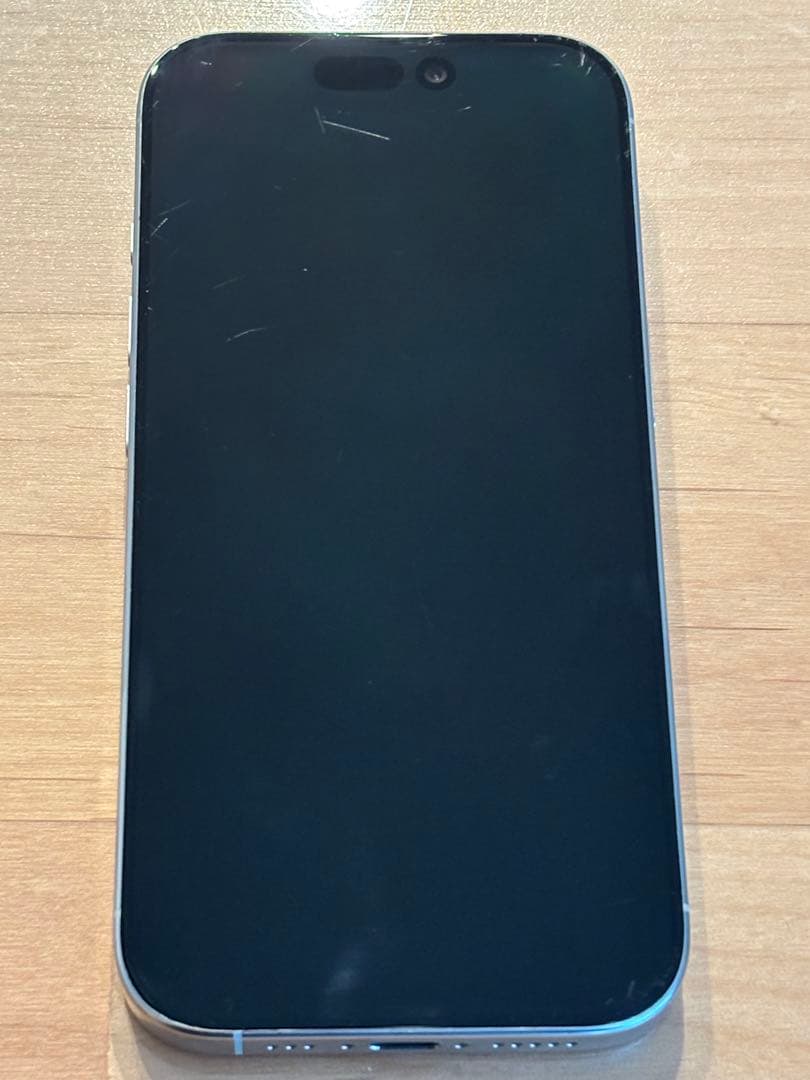 【最終値下げ】iPhone16 Pro 256GB背面割れ