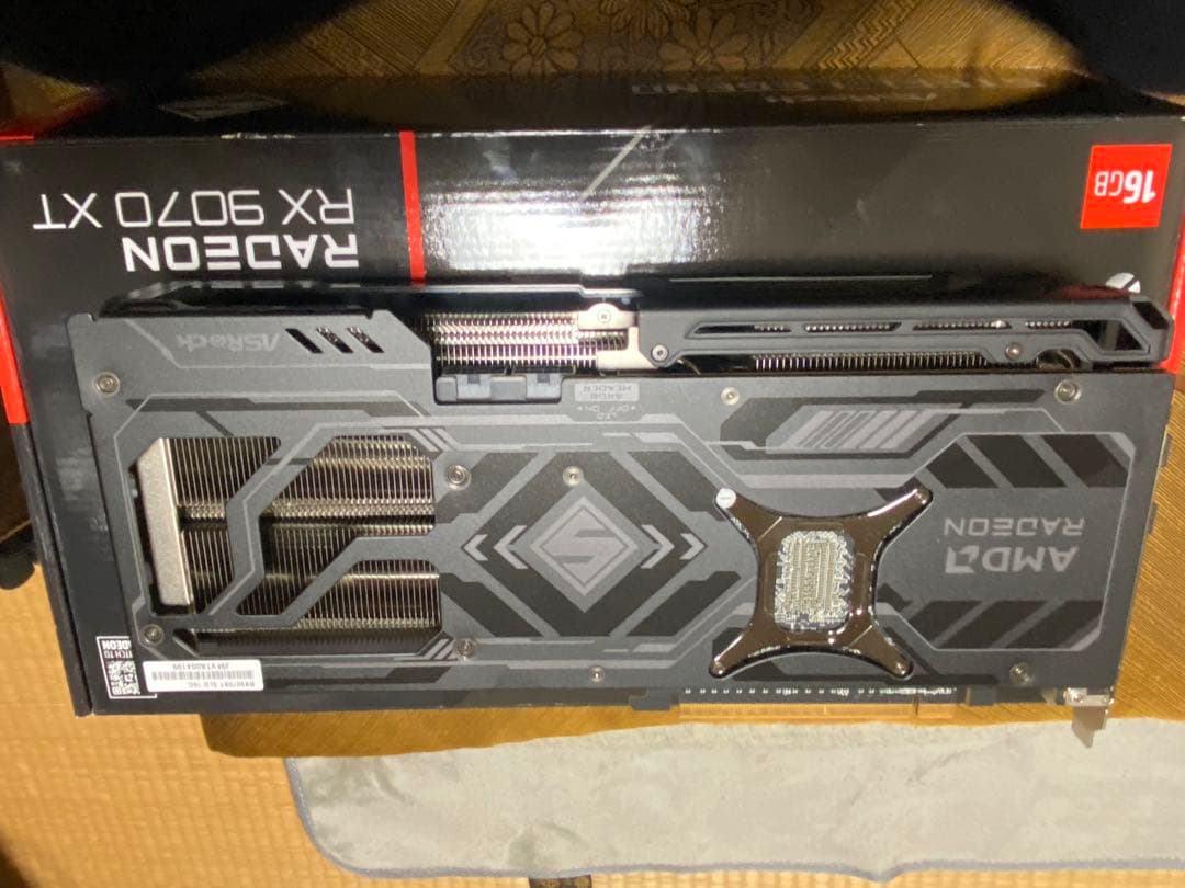 グラフィックボード・グラボ・ビデオカード ASRock Radeon RX9070XT 16GB