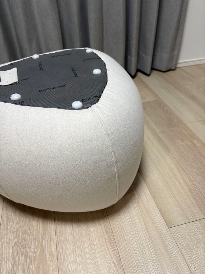 ボーコンセプト　Bermuda フットスツール