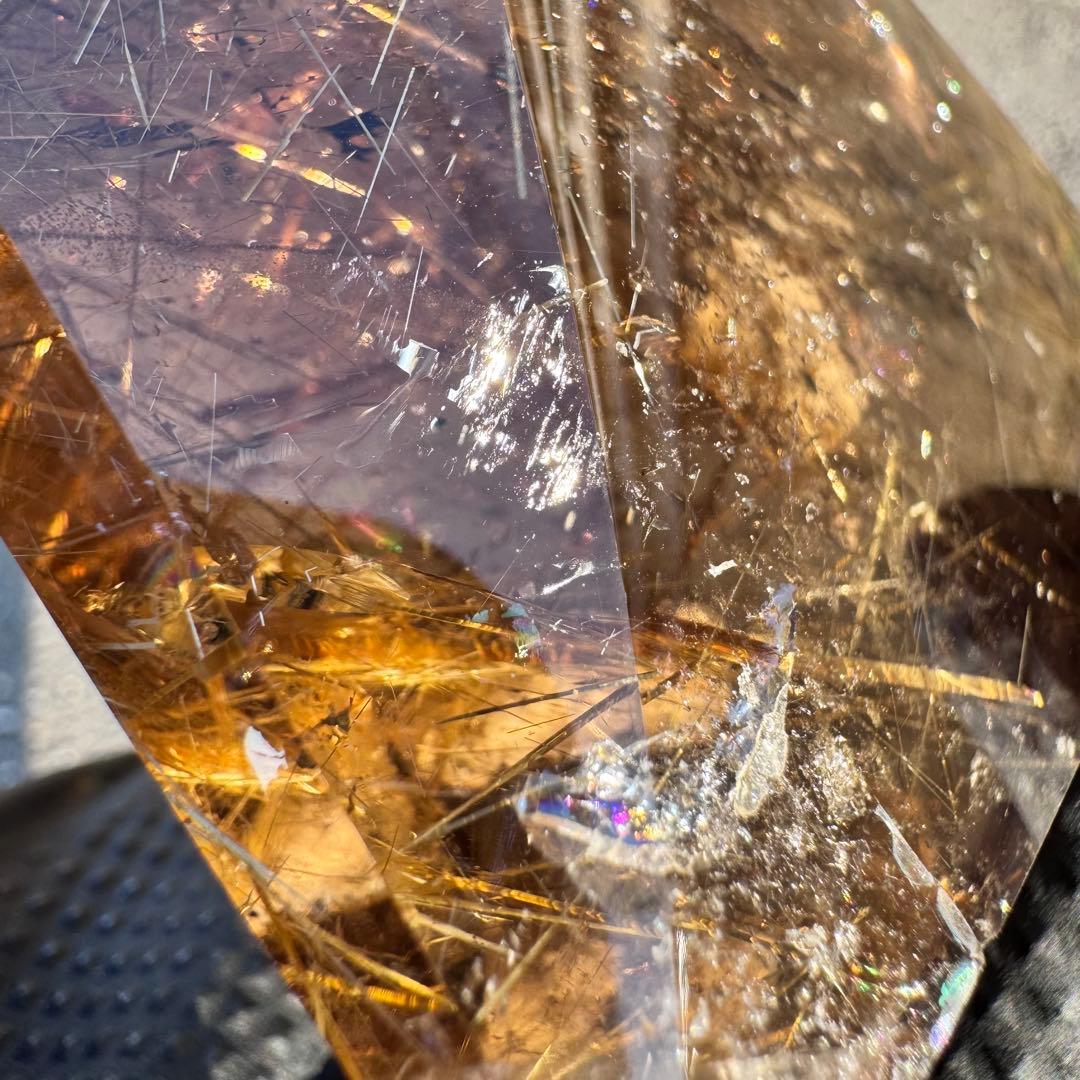 M-207タイチンルチルクォーツ原石 高密度ゴールドルチル天然石323.6g