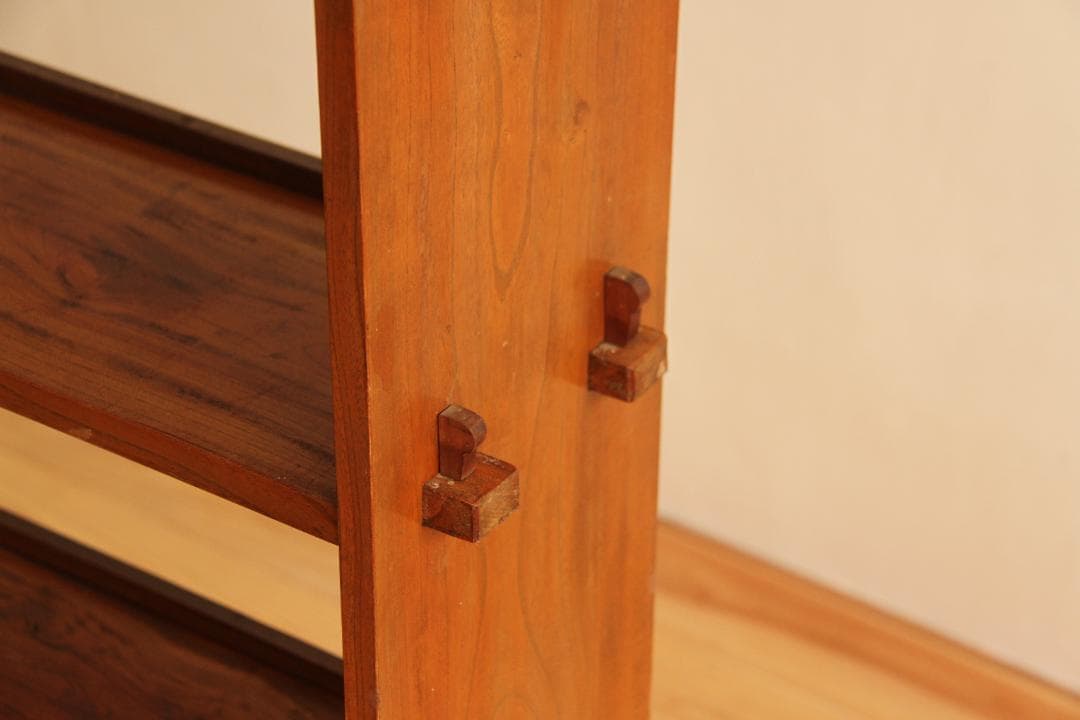 棚　本棚　ラック　4段　高さ113㎝　木製　アンティーク　古家具