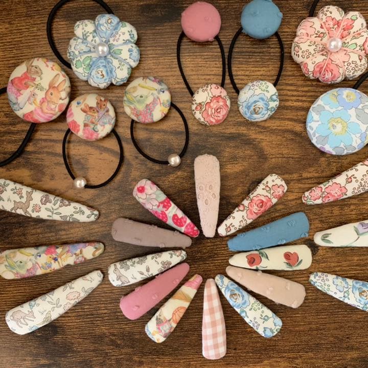 【65】リバティプリント使用　ハンドメイド　パッチンピン　ヘアピン　2個セット
