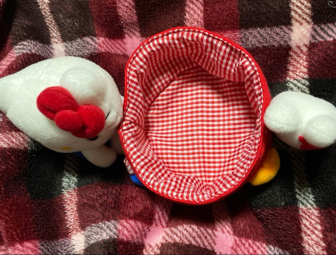 ハローキティドール付き小物入れ2001年製品、激レア￼