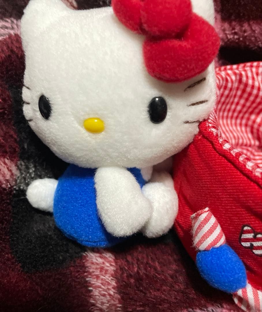 ハローキティドール付き小物入れ2001年製品、激レア￼