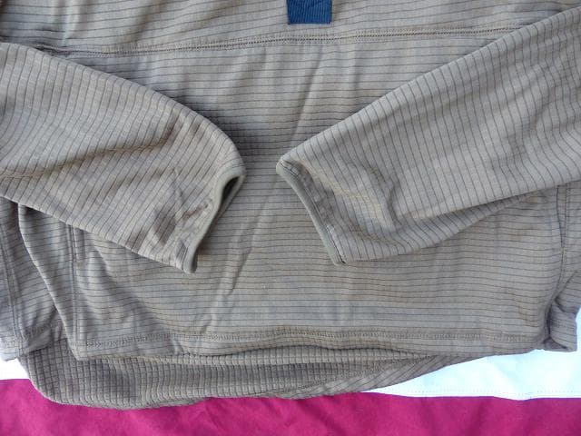 米軍実物 ポーラテック グリッドフリース プルオーバー　L　DSCP 62