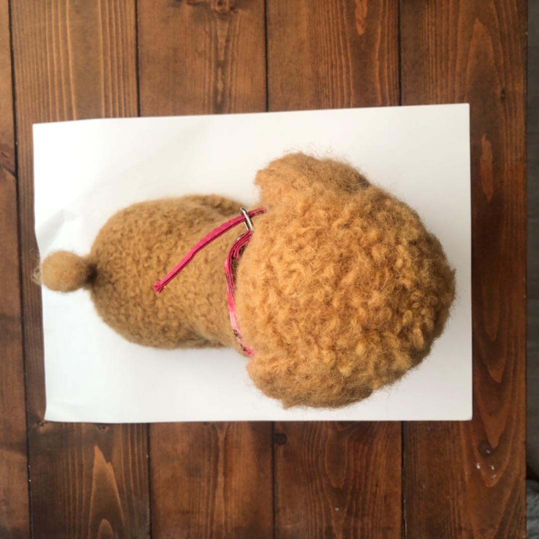 大きなサイズ 羊毛フェルト ハンドメイド 茶色プードル 巻き毛がキュートな子です