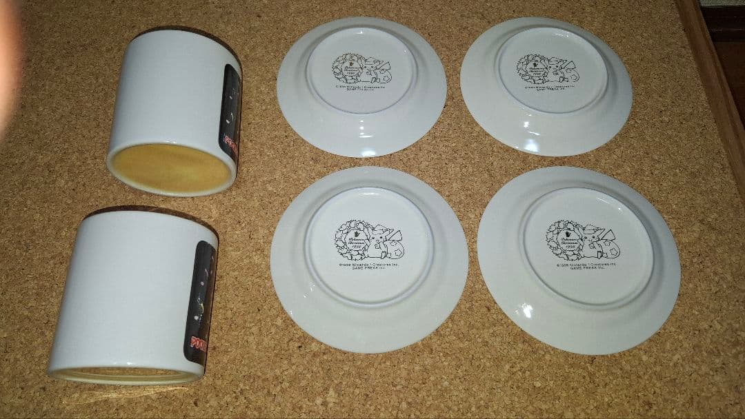 Petit Pikachu Plates 　ポケモン　皿　+オマケ