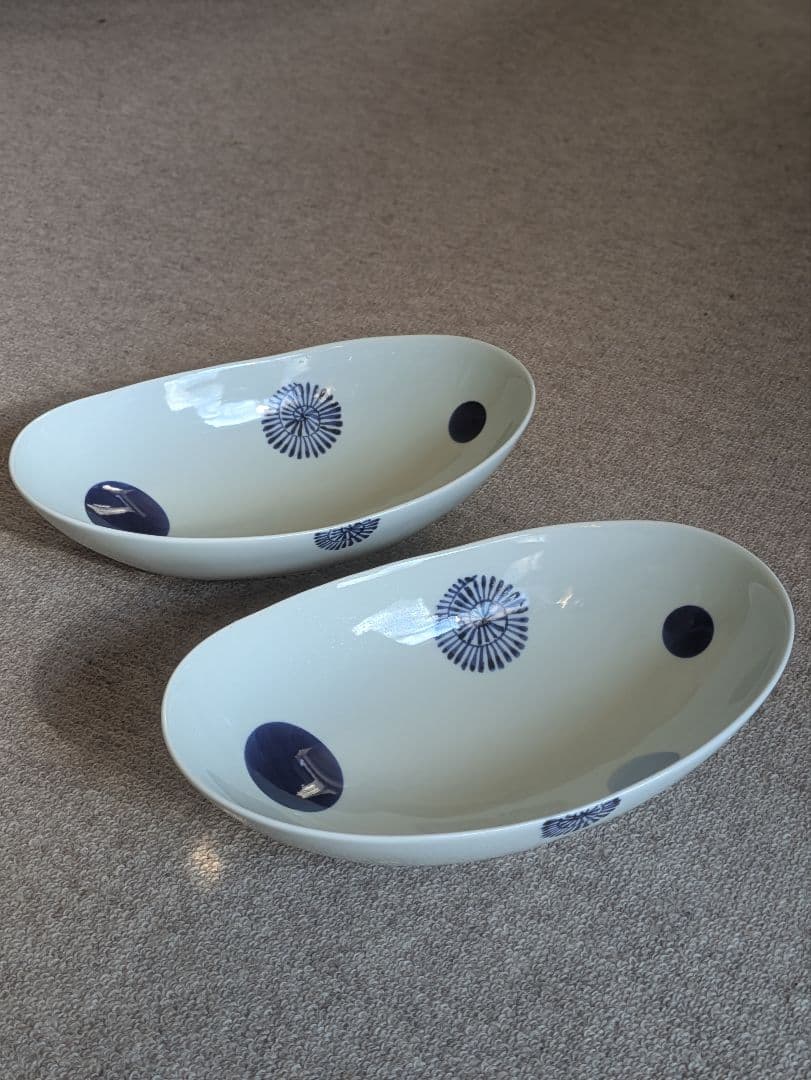 有田焼　そうた窯　惣太窯　　丸紋蛸唐草　楕円鉢（大）　カレー皿　2個セット