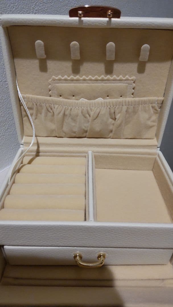 ジュエリーボックス