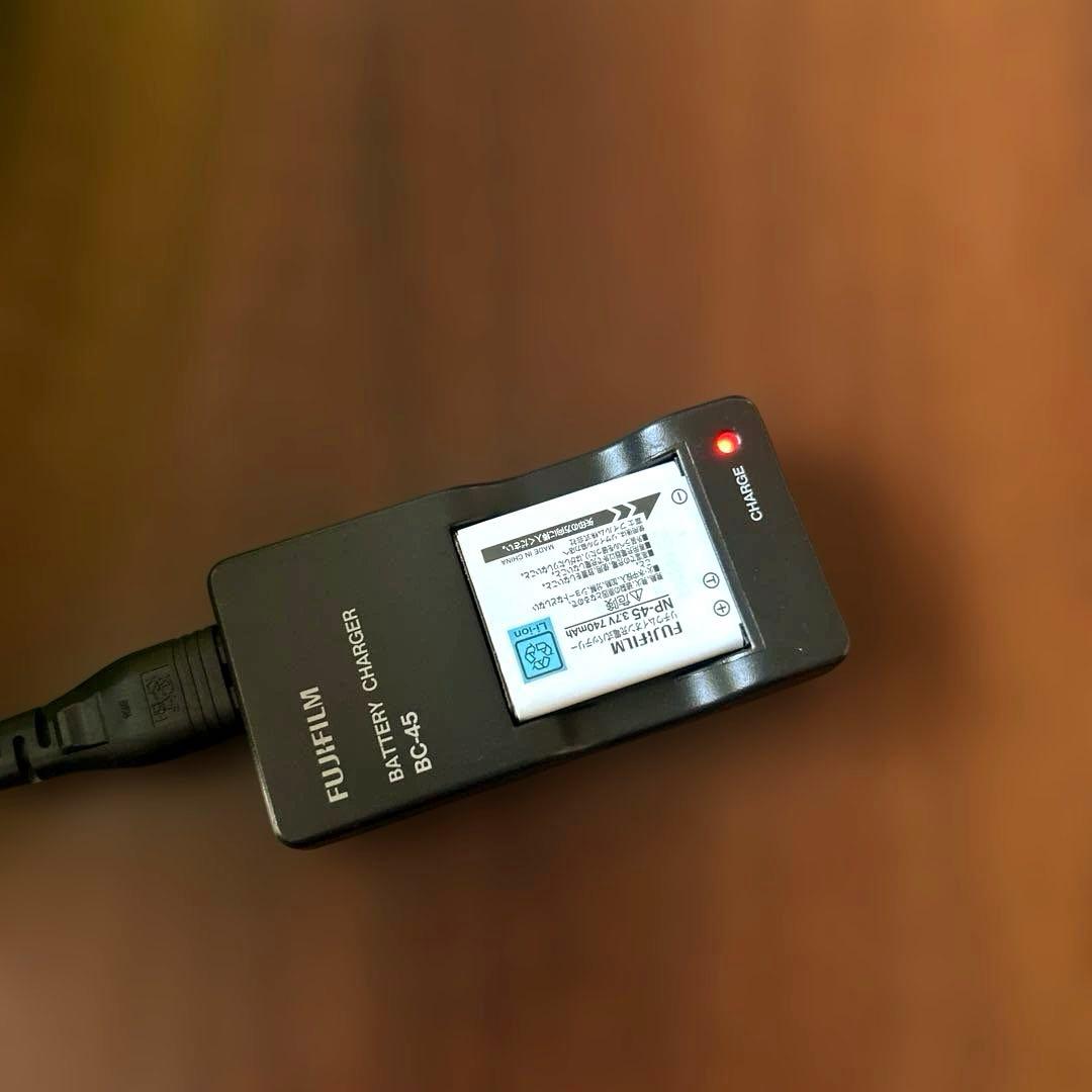 FUJIFILM FINEPIX Z コンパクトデジタルカメラ