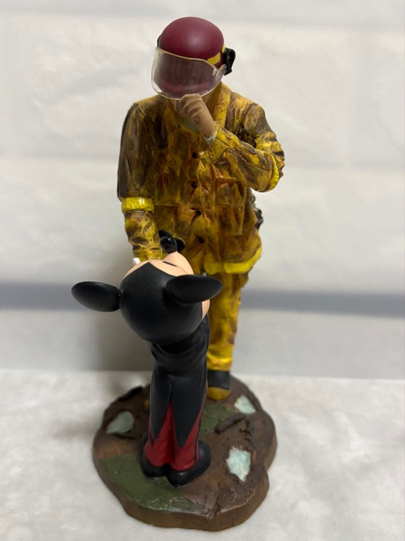 ミッキーと消防士 フィギュア 消防士へのトリビュート スタチュー