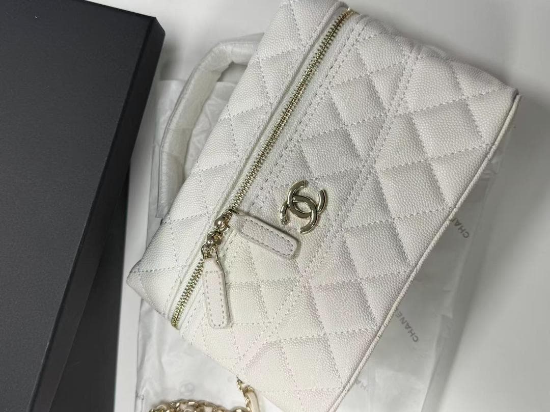 ★顧客限定 ホワイト キルティングポーチfk