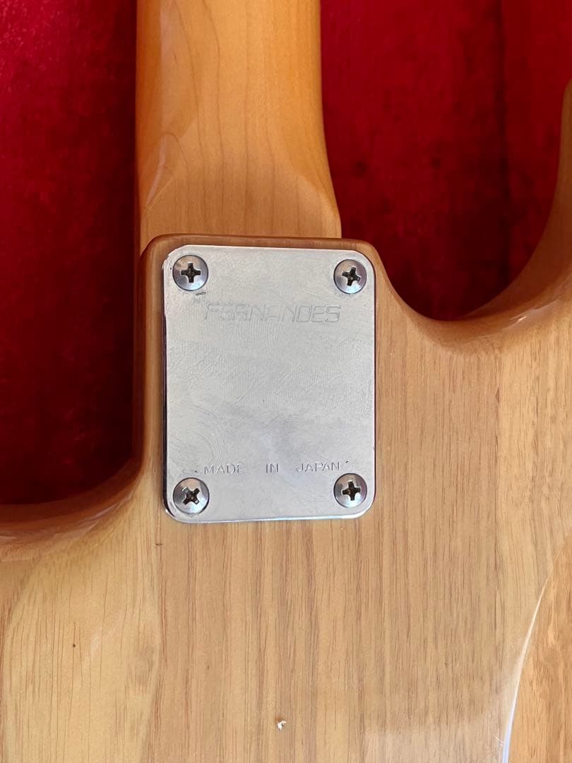 週末値下げ　FERNANDES revival ストラト　RST やや難あり