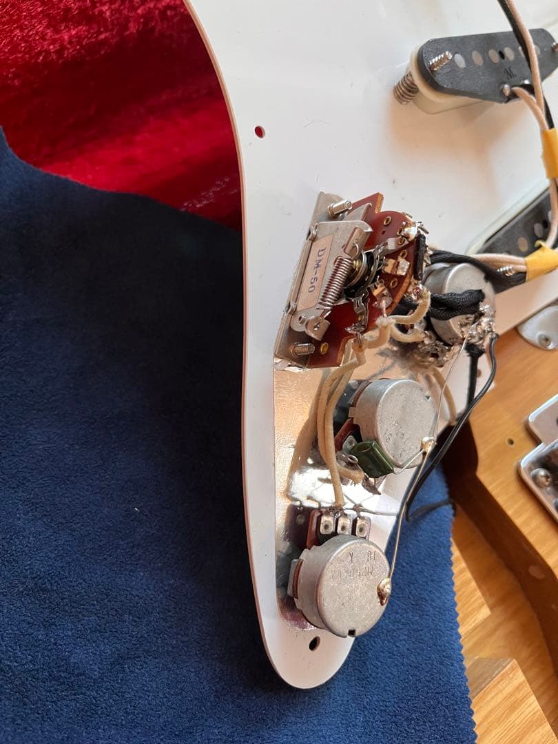 週末値下げ　FERNANDES revival ストラト　RST やや難あり