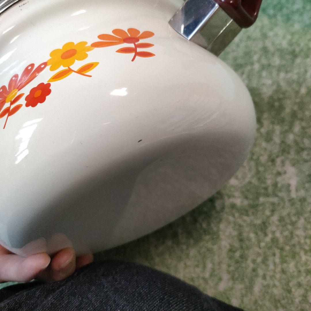 昭和レトロポップ　花柄鍋　ホーローピクニックバスケット　カゴ　まとめてセット