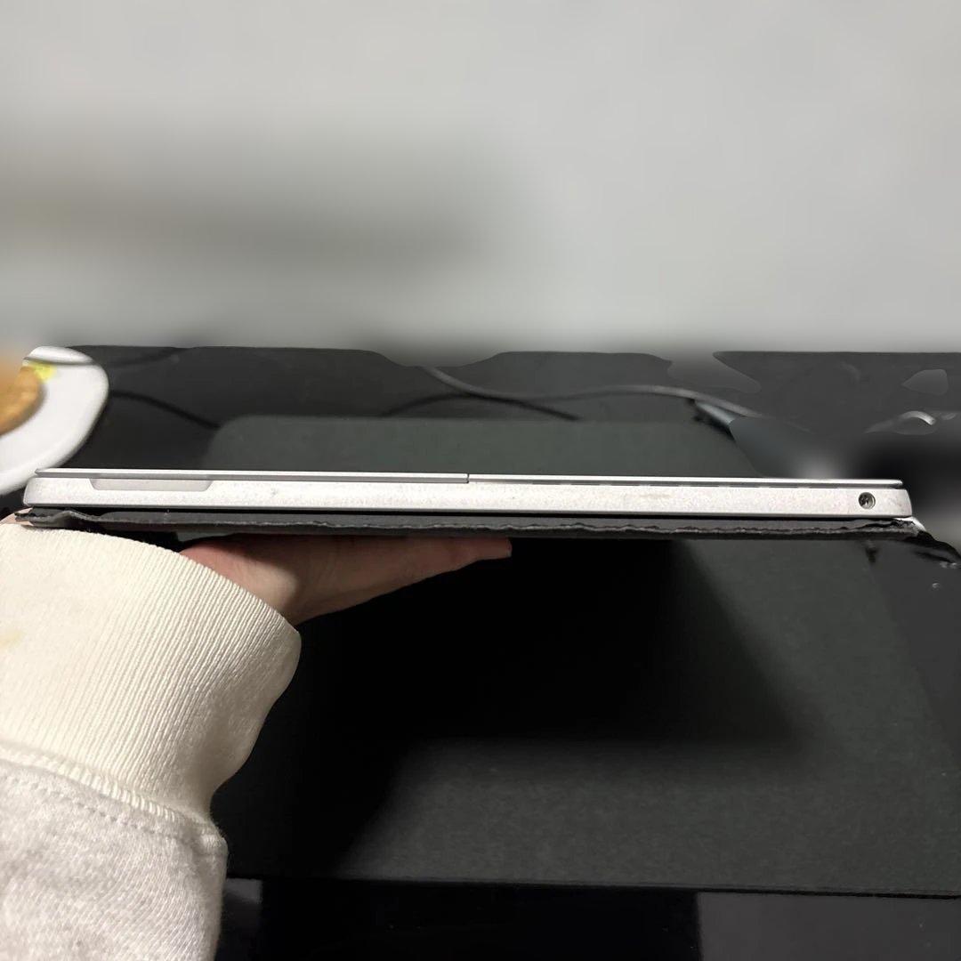 Surface Pro 5 Core i5-7300Uメモリ8GB/256GB