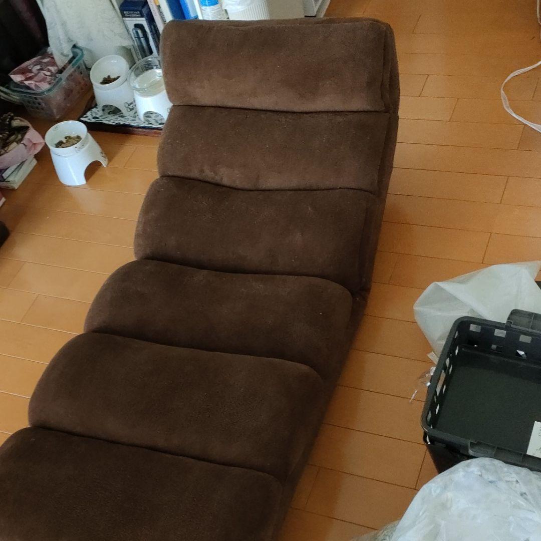 いろいろな部位が、折れる、寝椅子