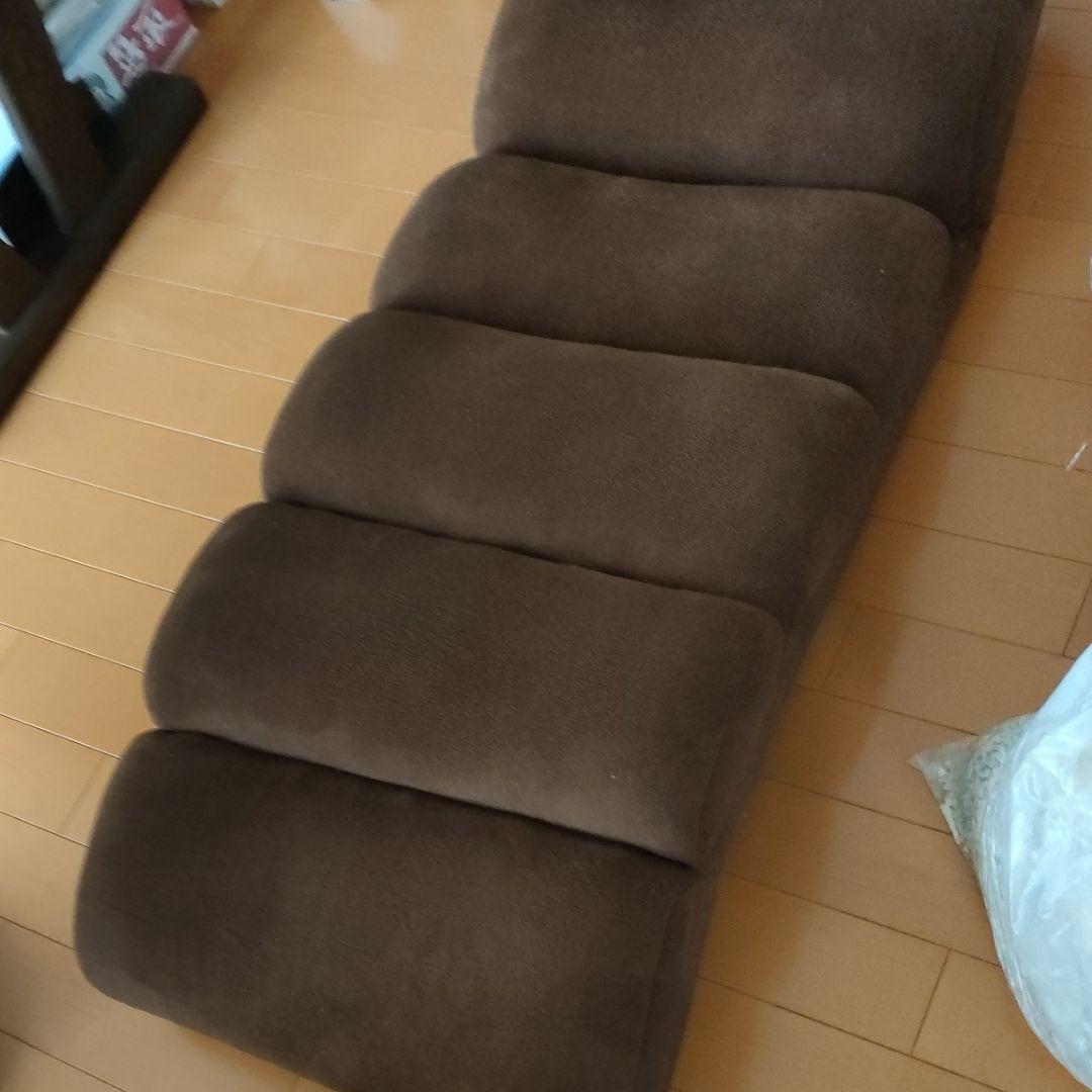 いろいろな部位が、折れる、寝椅子