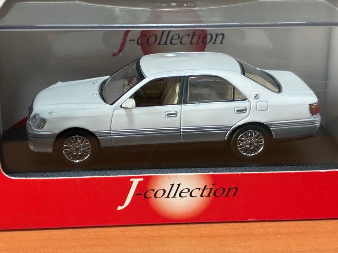 京商 J-collection 1/43 トヨタ クラウン ロイヤルサルーンG
