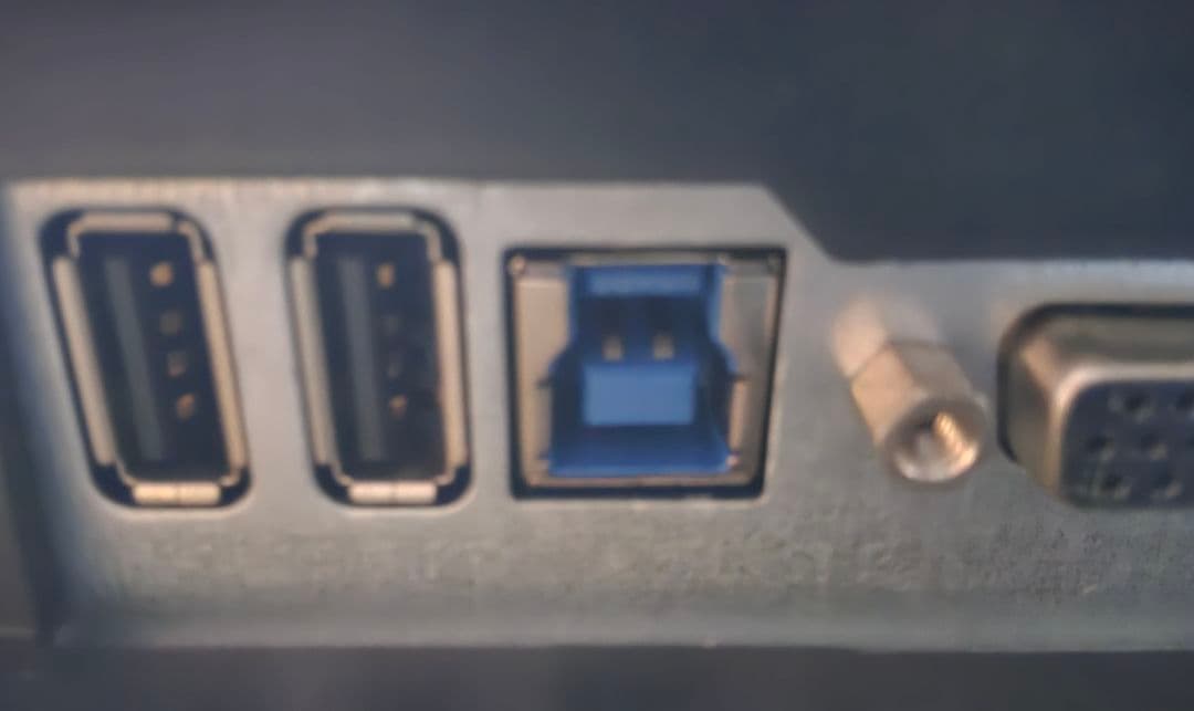 【中古品】DELL 23インチ IPSパネル モニター 本体