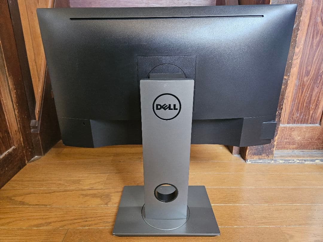 【中古品】DELL 23インチ IPSパネル モニター 本体