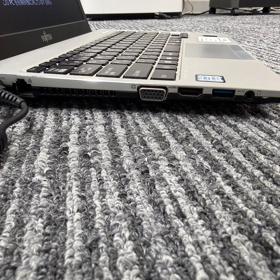 富士通 (Fujitsu) LIFEBOOK S937/T 238 GB
