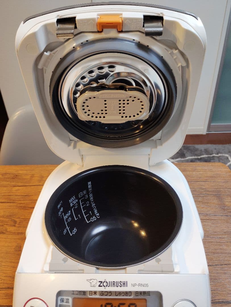 象印 圧力IH炊飯器 NP-RN05