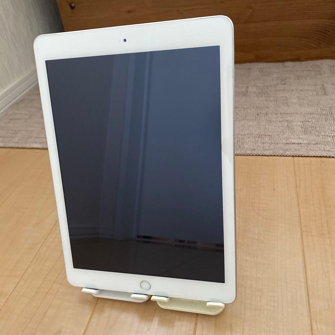 iPad (第5世代) 32GB WiFi+Cellular バッテリー96