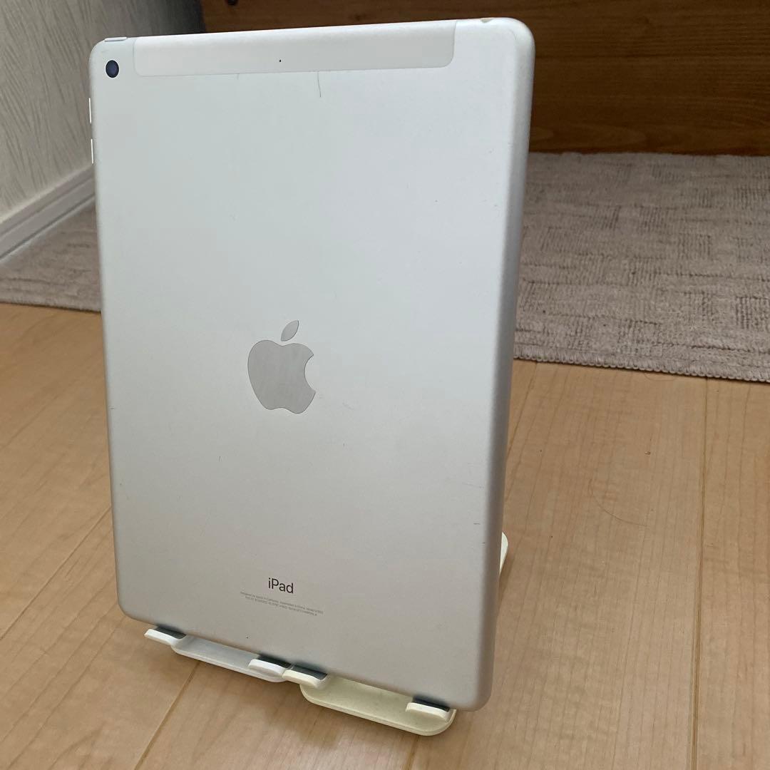 iPad (第5世代) 32GB WiFi+Cellular バッテリー96