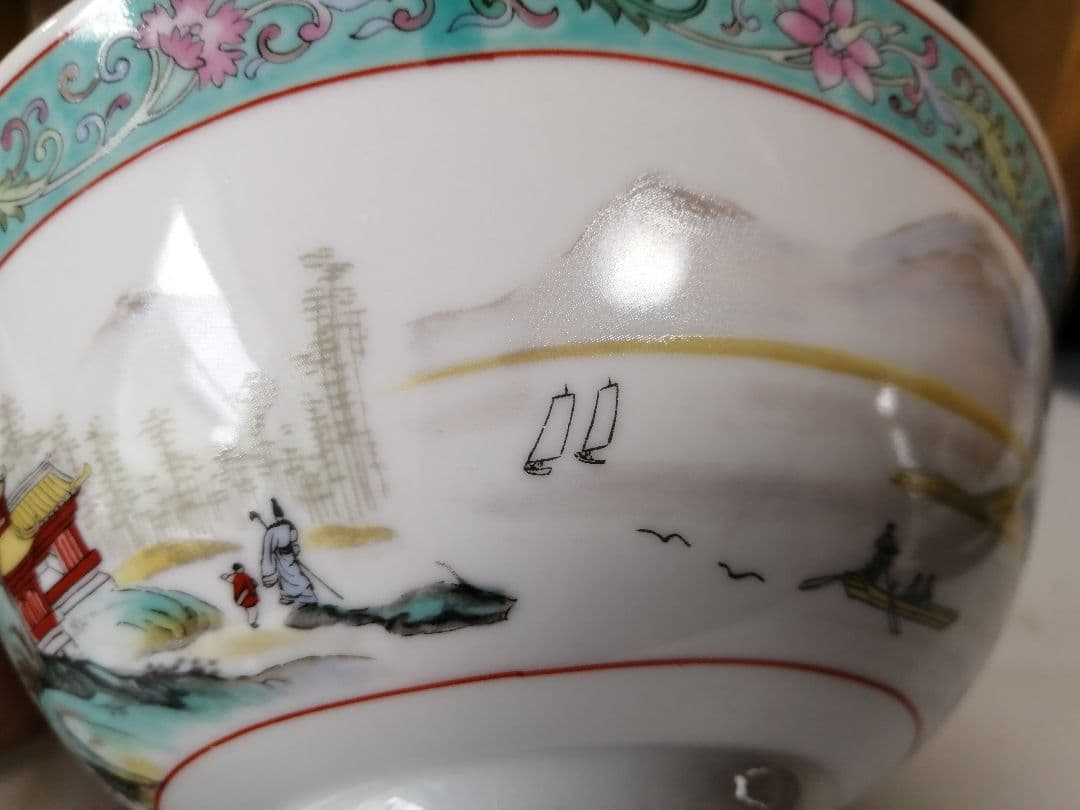 大昭和龍峰製 希少山水人物図どんぶり2つセットです。