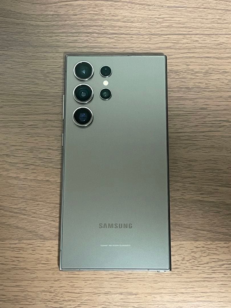 Galaxy S24 Ultra 512GB SIMフリー（おまけ付き）