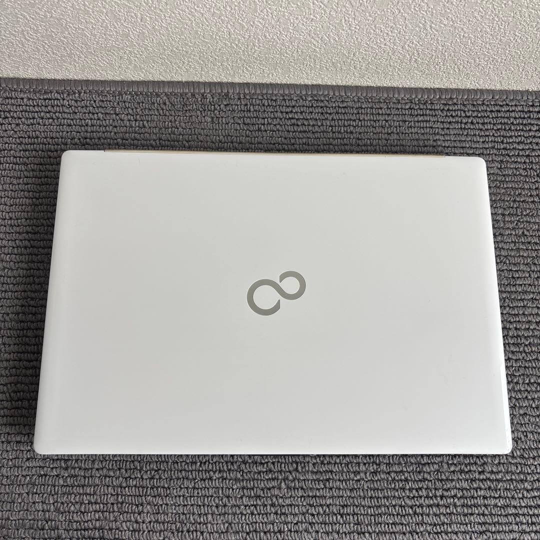 富士通lifebook AH53/E2 i7-10510U メモリ4GB