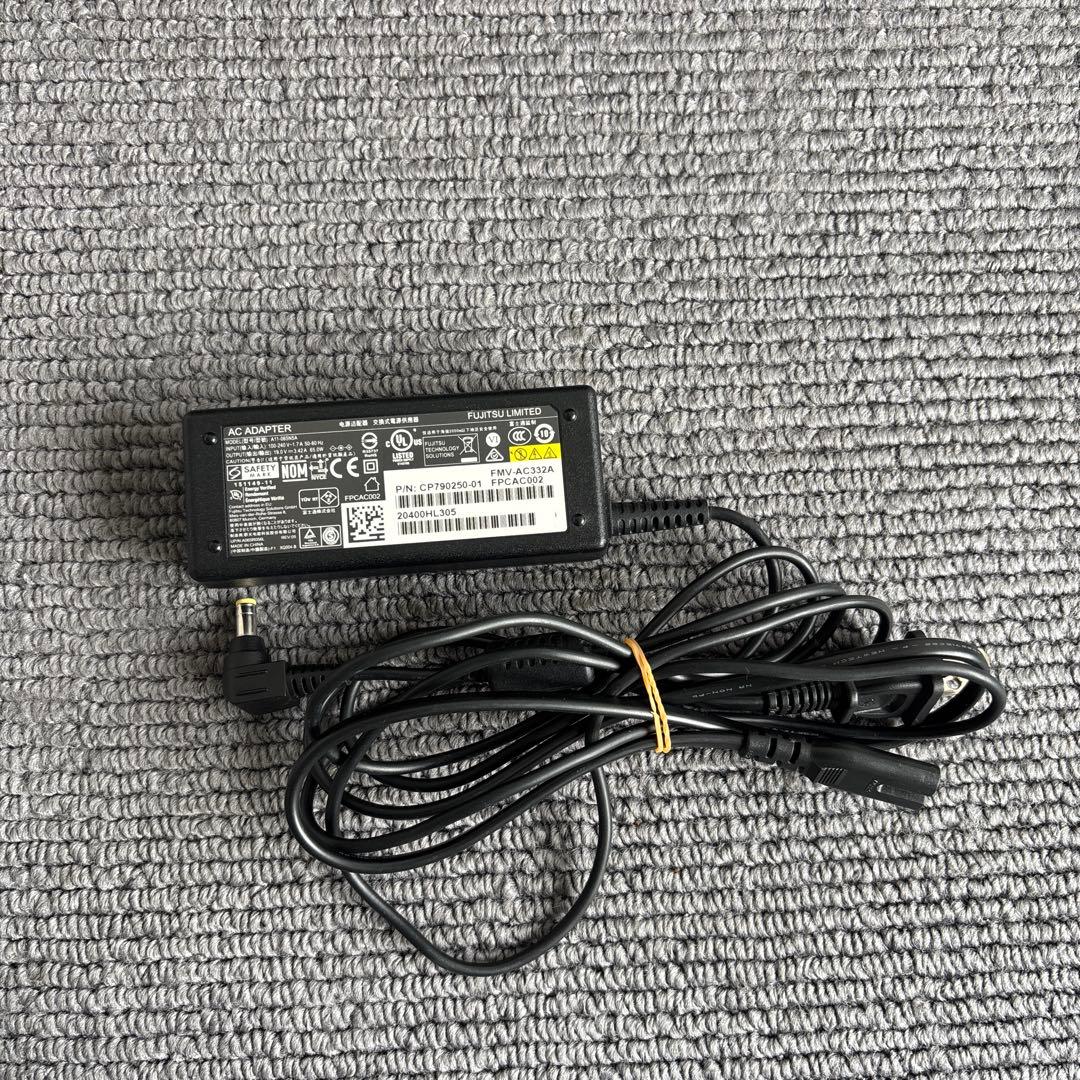 富士通lifebook AH53/E2 i7-10510U メモリ4GB