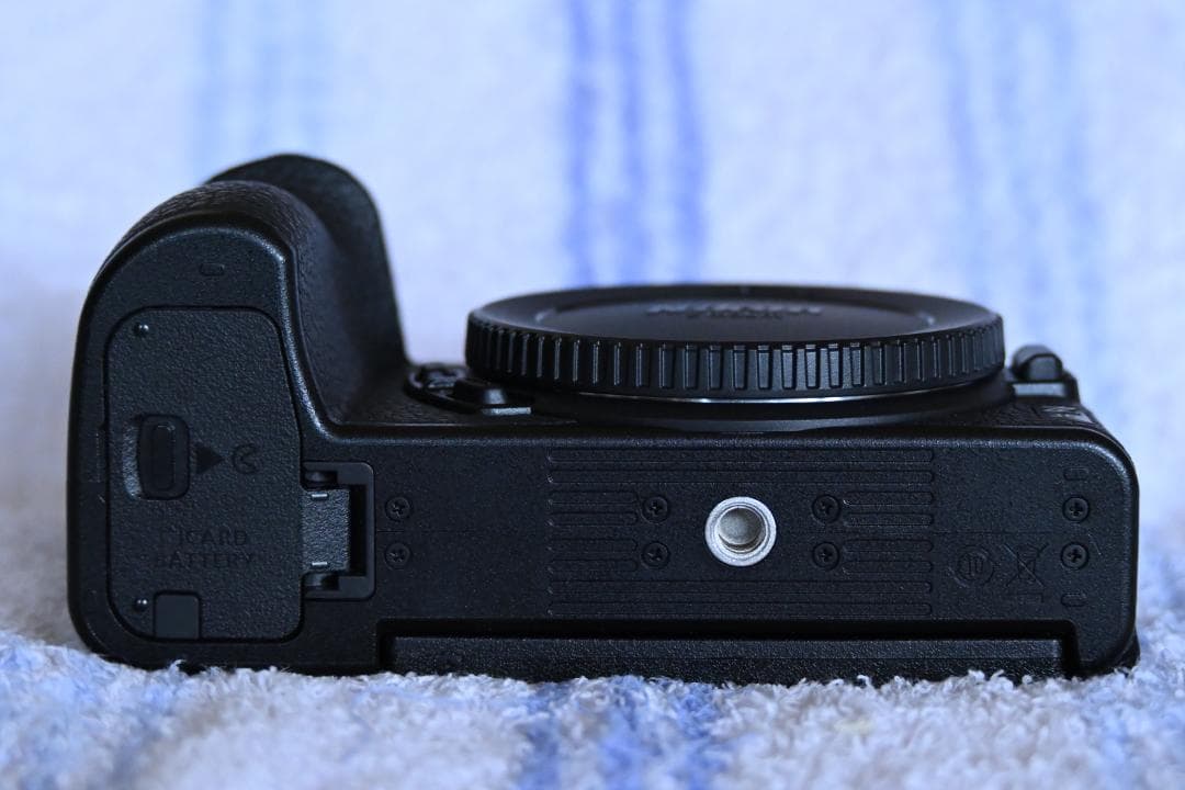 Nikon(ニコン) ミラーレス一眼カメラ Z30