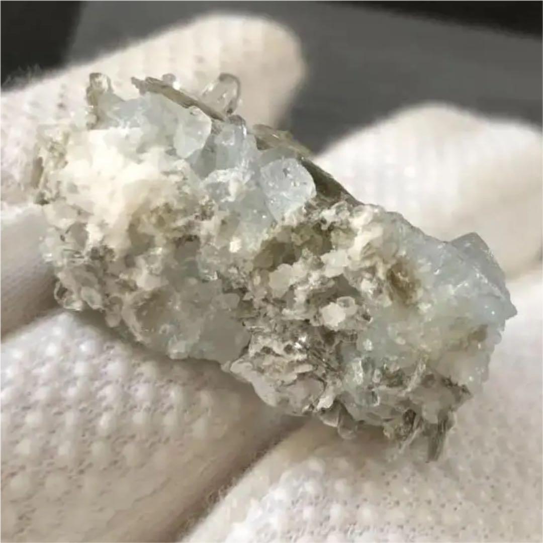 まるで翼！ナガール産 アクアマリン原石（8gマイカ付き）