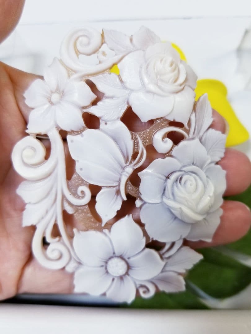 KS-162 サイン有り‼️大判天然シェルカメオルース