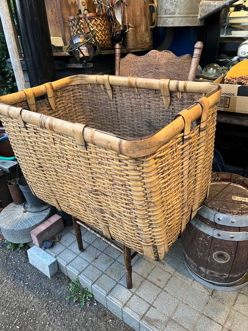 超特大竹籠、特大竹籠、レトロ竹籠、 78センチ、りんご籠、野菜籠、昔の竹籠