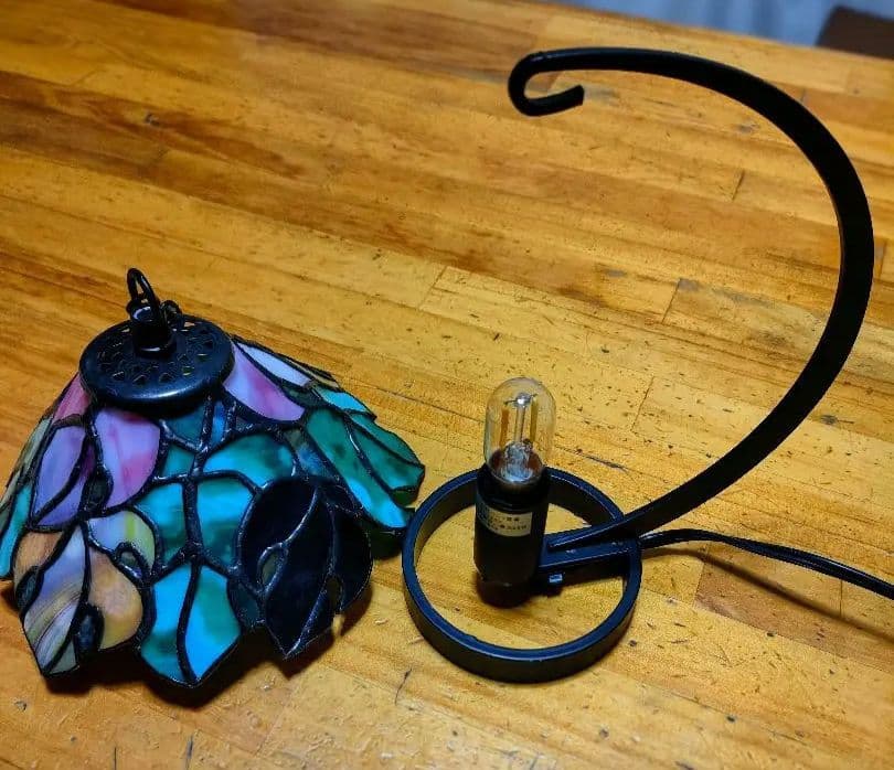 新品ステンドグラス リーフランプ