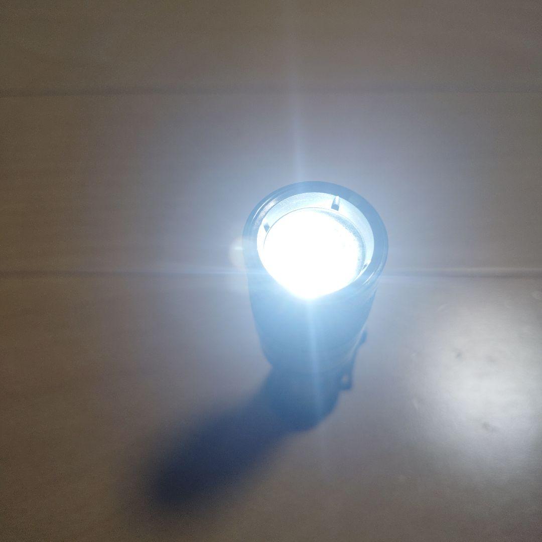Surefire V1 Vampire V1-B-BK ヴァンパイア　電池１本付