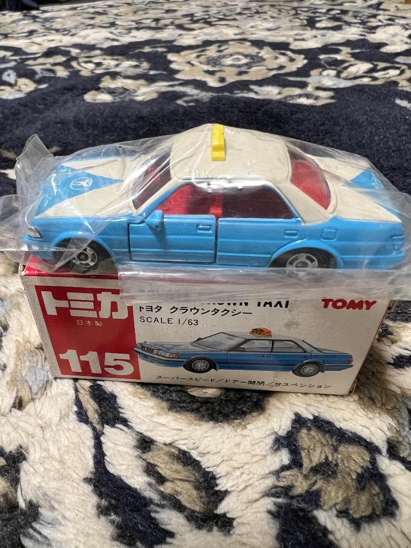 タイムセール中！！　絶版トミカ　タクシー　３台セット　日本製あり
