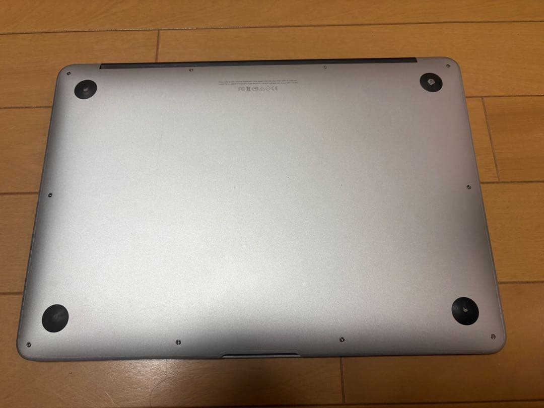Apple MacBook Air 13インチ （A1466）