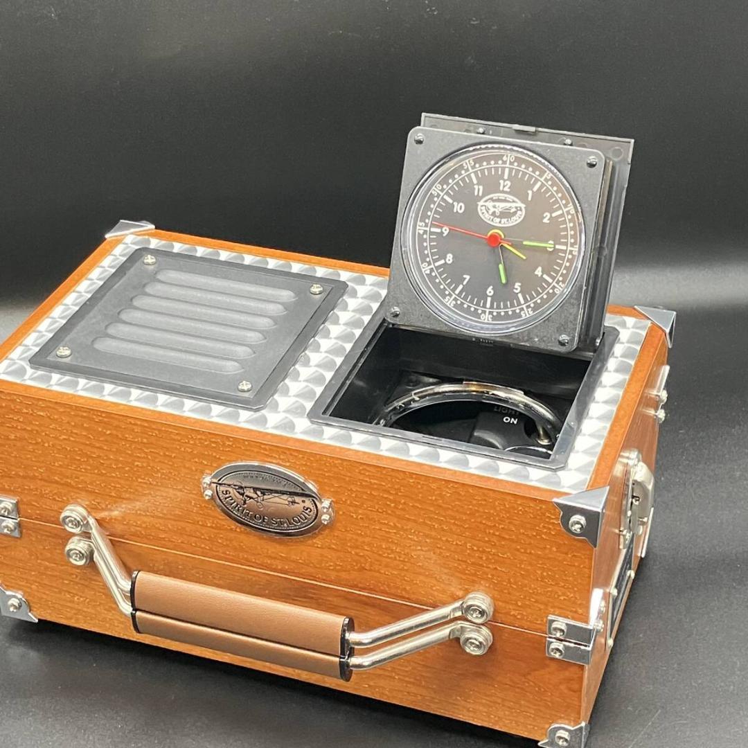 スピリット オブ セントルイス　AM/FMラジオ　アラーム時計　レトロデザイン