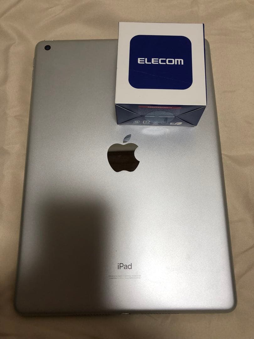 第7世代iPad、32GB Wi-Fi。