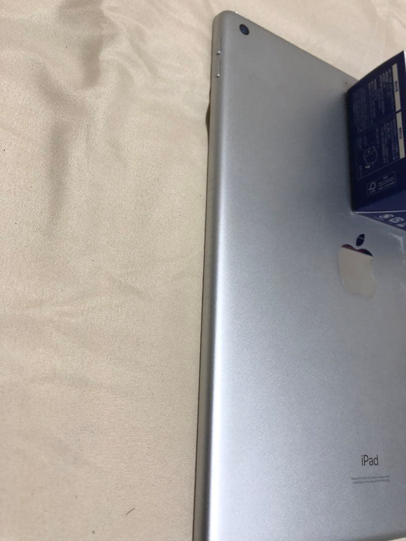 第7世代iPad、32GB Wi-Fi。