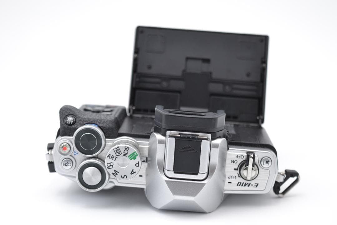 ■ 美品 ■ オリンパス　OM-D E-M10 Mark Ⅳ ボディ