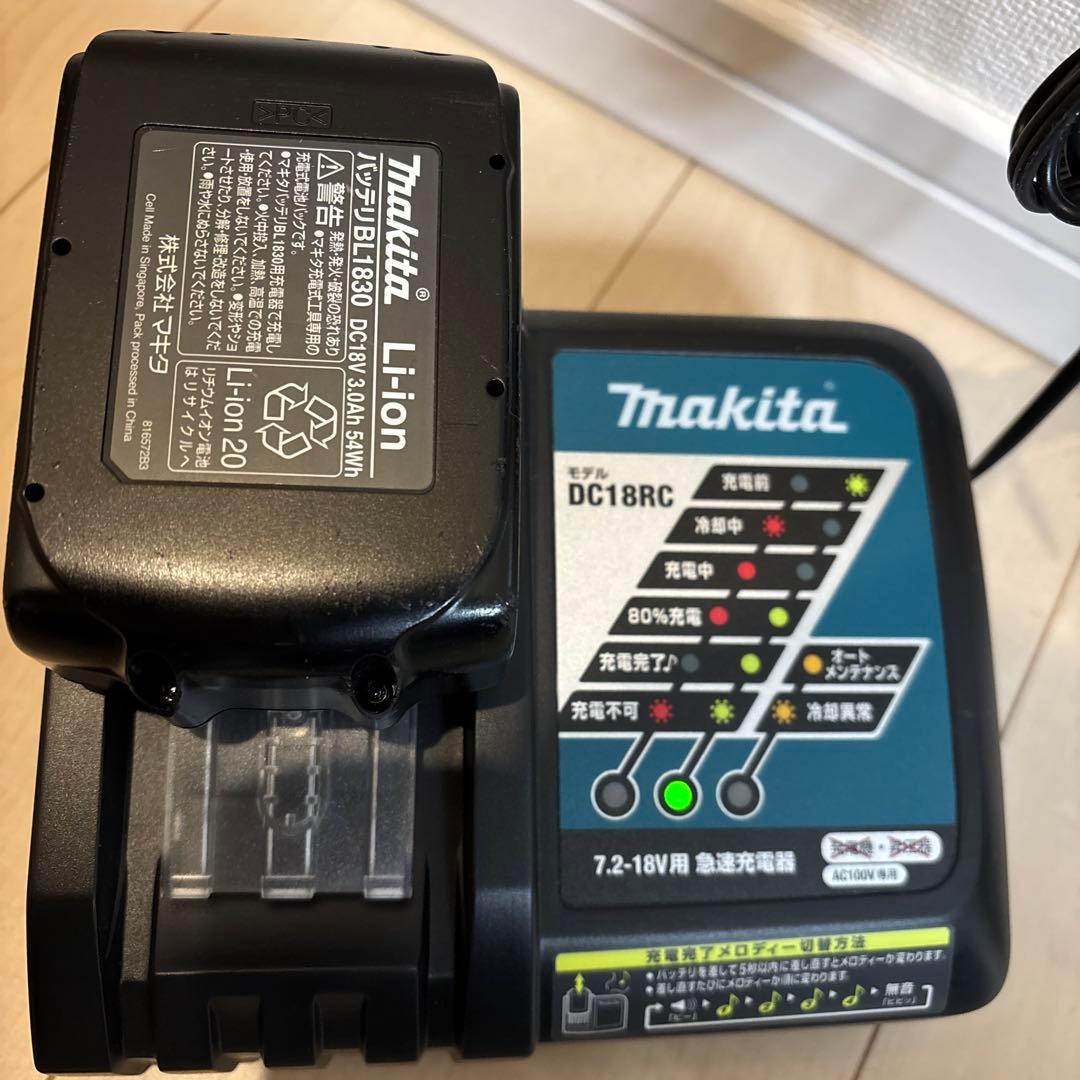 Makita 充電式掃除機 CL180FDZW バッテリー、付属品セット