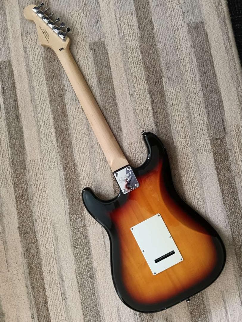 【USED】 Squier by Fender　エレキギター サンバースト