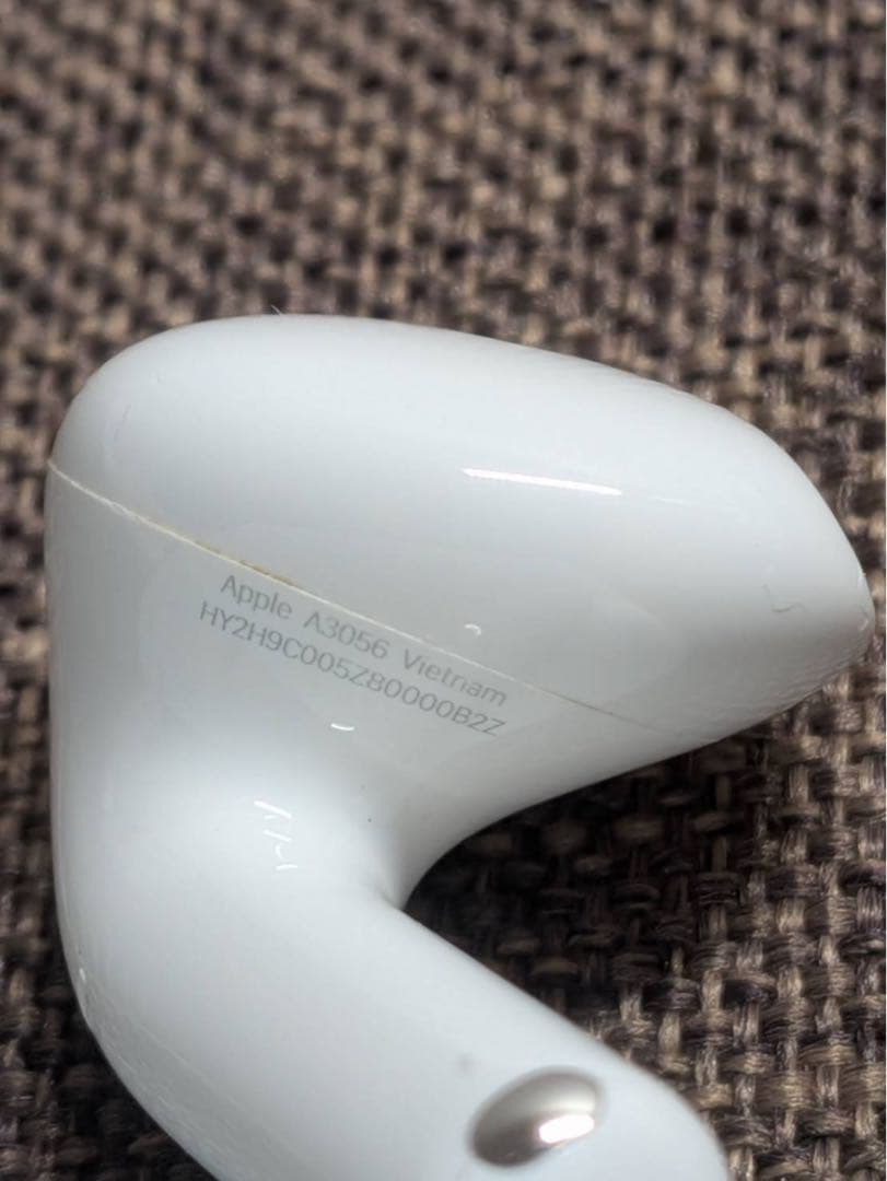 Apple AirPods 4世代 片耳 L 片方 左耳 1063